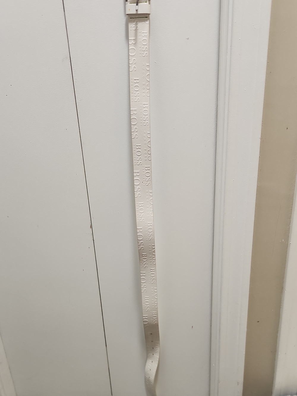 Boss White Embossed Wall Hanging Strap